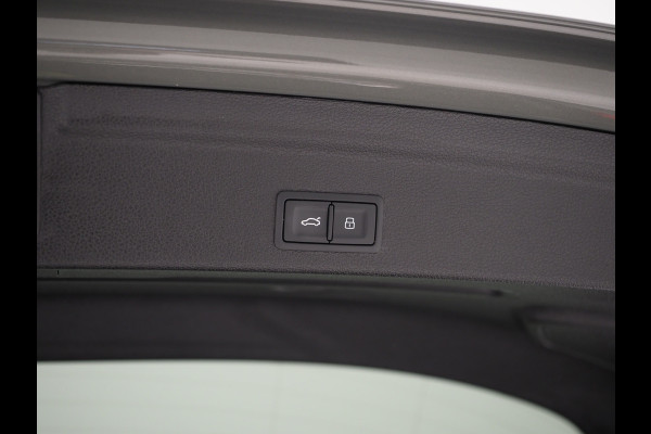 Audi Q3 Sportback 45 TFSI e S-Line Edition Black | LED | Keyless | Adaptive Cruise | Camera | Zwarte Hemel | Carplay