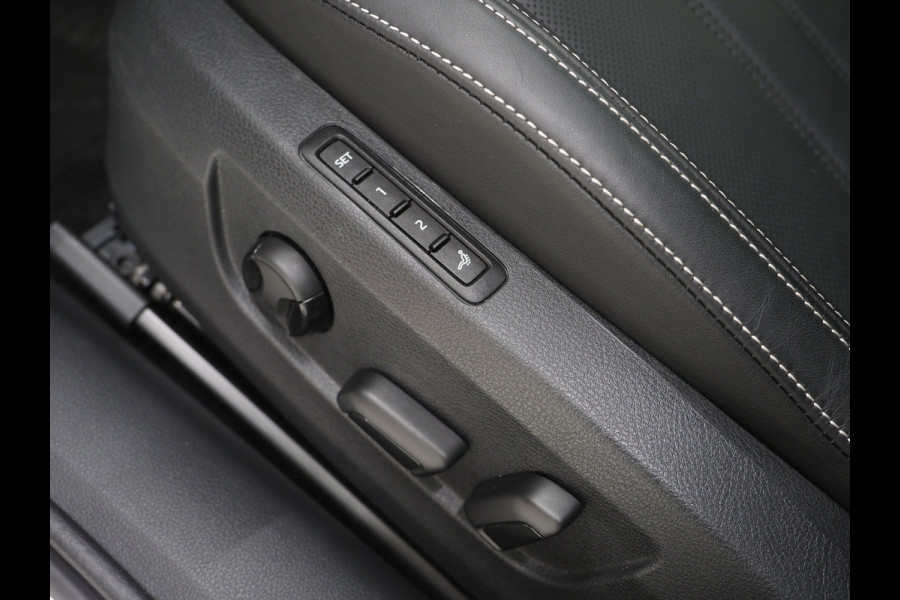 Škoda Superb Combi 1.4 TSI iV Laurin & Klement | Panoramadak | Massage | Canton | Trekhaak | 360 | Leder | Keyless | Adaptive Cruise