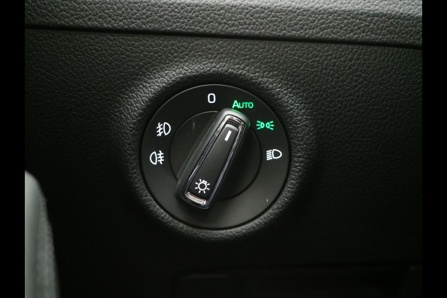 Škoda Superb Combi 1.4 TSI iV Laurin & Klement | Panoramadak | Massage | Canton | Trekhaak | 360 | Leder | Keyless | Adaptive Cruise