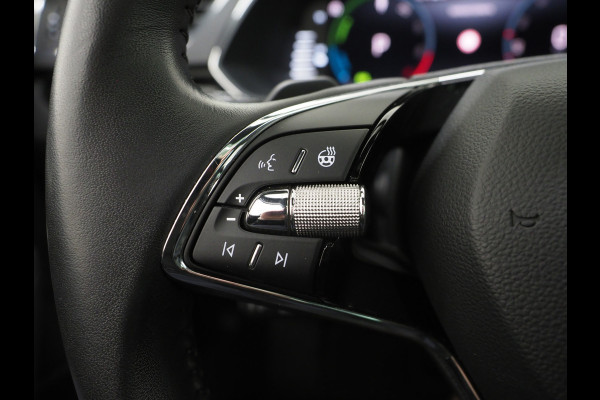 Škoda Superb Combi 1.4 TSI iV Laurin & Klement | Panoramadak | Massage | Canton | Trekhaak | 360 | Leder | Keyless | Adaptive Cruise
