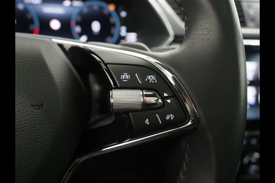 Škoda Superb Combi 1.4 TSI iV Laurin & Klement | Panoramadak | Massage | Canton | Trekhaak | 360 | Leder | Keyless | Adaptive Cruise