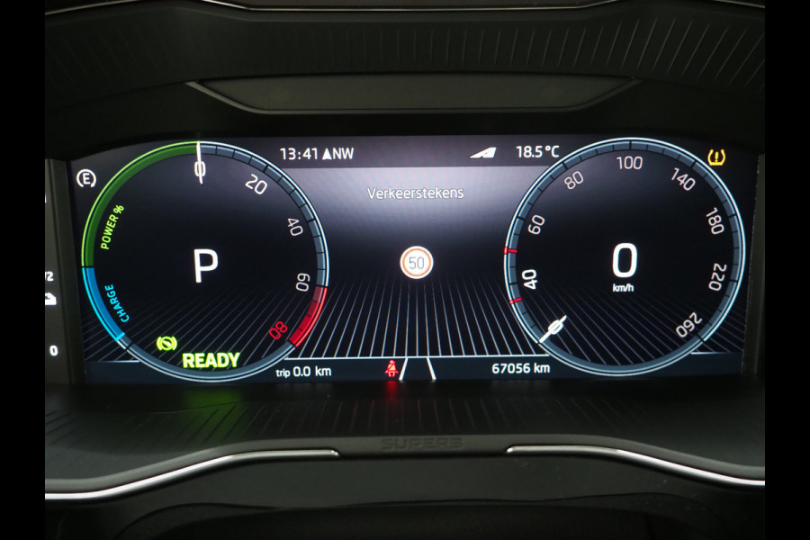 Škoda Superb Combi 1.4 TSI iV Laurin & Klement | Panoramadak | Massage | Canton | Trekhaak | 360 | Leder | Keyless | Adaptive Cruise