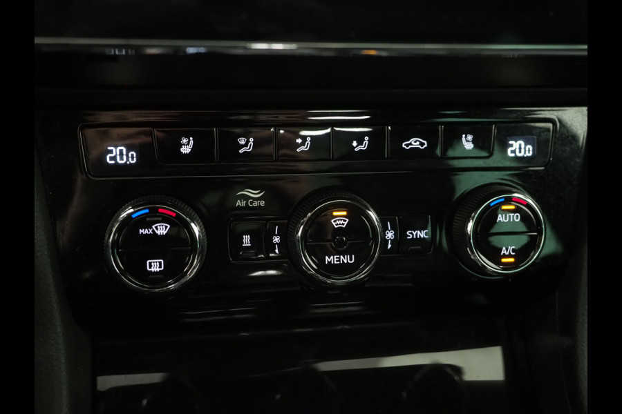 Škoda Superb Combi 1.4 TSI iV Laurin & Klement | Panoramadak | Massage | Canton | Trekhaak | 360 | Leder | Keyless | Adaptive Cruise