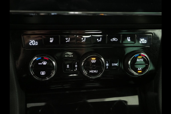 Škoda Superb Combi 1.4 TSI iV Laurin & Klement | Panoramadak | Massage | Canton | Trekhaak | 360 | Leder | Keyless | Adaptive Cruise