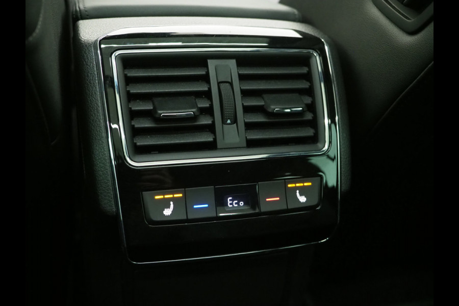 Škoda Superb Combi 1.4 TSI iV Laurin & Klement | Panoramadak | Massage | Canton | Trekhaak | 360 | Leder | Keyless | Adaptive Cruise