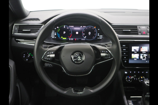 Škoda Superb Combi 1.4 TSI iV Laurin & Klement | Panoramadak | Massage | Canton | Trekhaak | 360 | Leder | Keyless | Adaptive Cruise