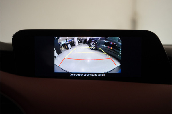 Mazda 3 2.0 e-SkyActiv-X M Hybrid 180 Luxury 187PK | NL AUTO+NAP | Bose | Leder | HUD | Elektr. Stoelen | VOL OPTIE! 12 MND Garantie