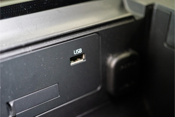 Mazda 3 2.0 e-SkyActiv-X M Hybrid 180 Luxury 187PK | NL AUTO+NAP | Bose | Leder | HUD | Elektr. Stoelen | VOL OPTIE! 12 MND Garantie