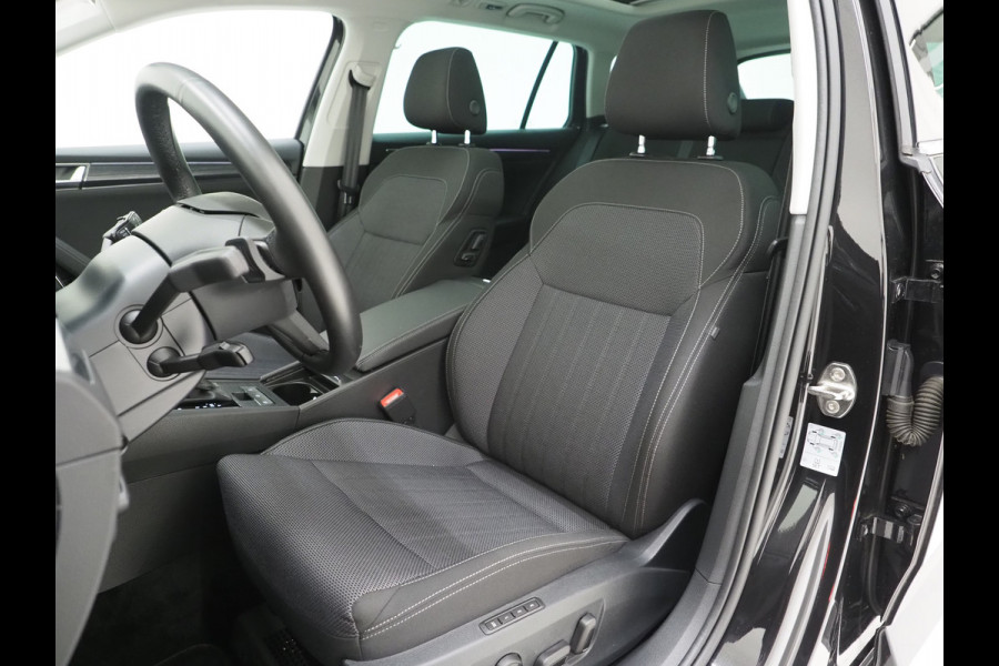 Škoda Superb Combi 1.4 TSI iV Style | Panoramadak | Trekhaak | Canton | 360 | Keyless | Adaptive Cruise | Carplay