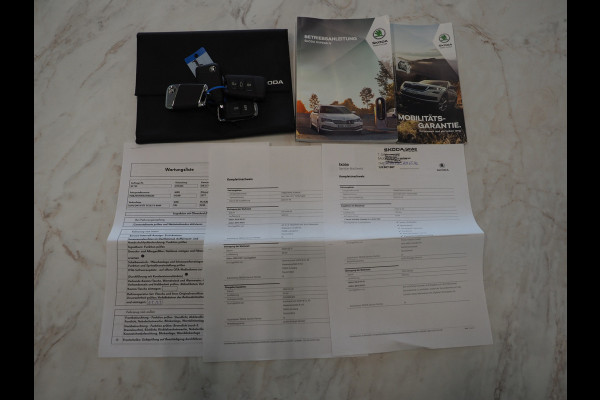 Škoda Superb Combi 1.4 TSI iV Style | Panoramadak | Trekhaak | Canton | 360 | Keyless | Adaptive Cruise | Carplay