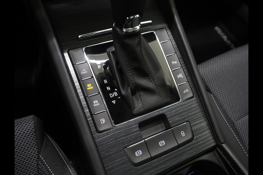 Škoda Superb Combi 1.4 TSI iV Style | Panoramadak | Trekhaak | Canton | 360 | Keyless | Adaptive Cruise | Carplay