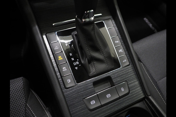 Škoda Superb Combi 1.4 TSI iV Style | Panoramadak | Trekhaak | Canton | 360 | Keyless | Adaptive Cruise | Carplay