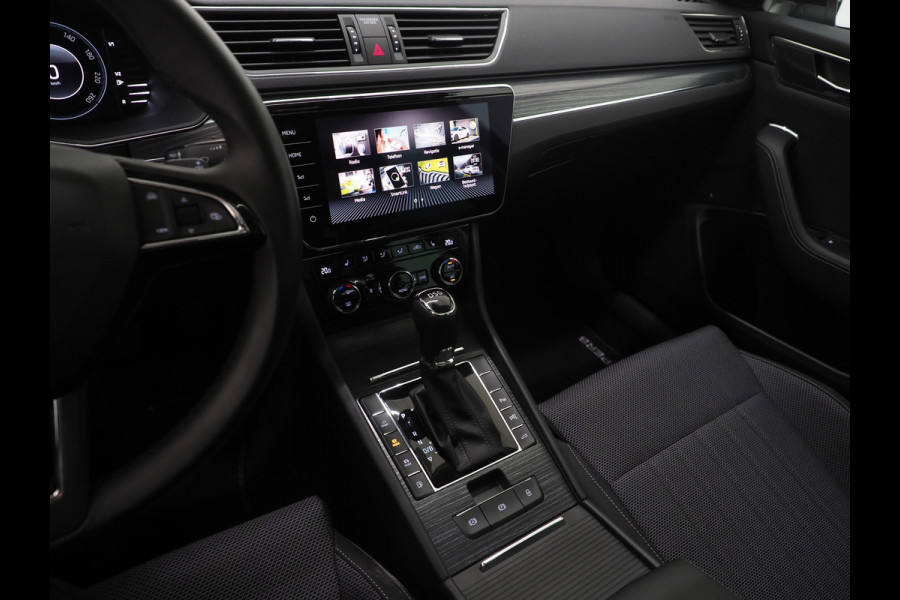 Škoda Superb Combi 1.4 TSI iV Style | Panoramadak | Trekhaak | Canton | 360 | Keyless | Adaptive Cruise | Carplay