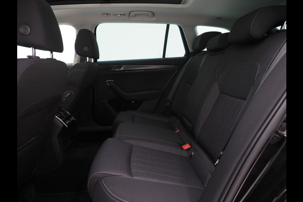 Škoda Superb Combi 1.4 TSI iV Style | Panoramadak | Trekhaak | Canton | 360 | Keyless | Adaptive Cruise | Carplay