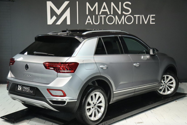 Volkswagen T-Roc 1.5 TSI ACT / PANODAK / VIRTUAL / ACC / KEYLESS / CAMERA / CARPLAY