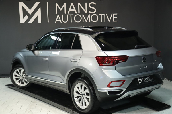 Volkswagen T-Roc 1.5 TSI ACT / PANODAK / VIRTUAL / ACC / KEYLESS / CAMERA / CARPLAY