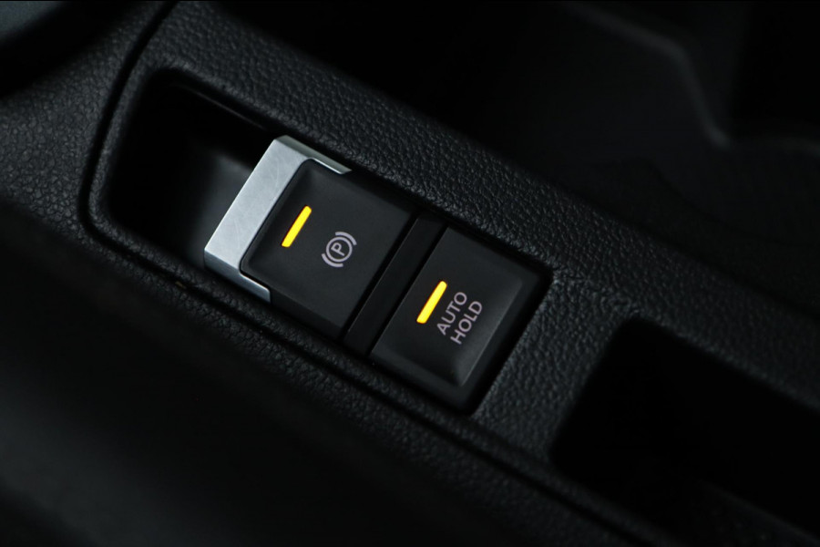 Volkswagen T-Roc 1.5 TSI ACT / PANODAK / VIRTUAL / ACC / KEYLESS / CAMERA / CARPLAY