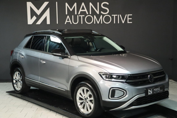 Volkswagen T-Roc 1.5 TSI ACT / PANODAK / VIRTUAL / ACC / KEYLESS / CAMERA / CARPLAY