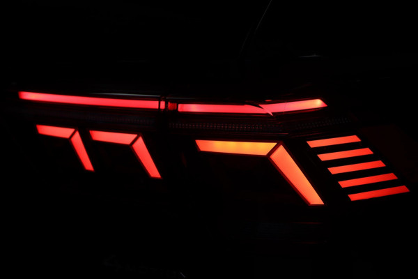 Volkswagen Tiguan 2.0 TSI 4Motion 3x R-Line Black Edition / PANO / 2X MEMORY / VIRTUAL / KEYLESS / CAMERA