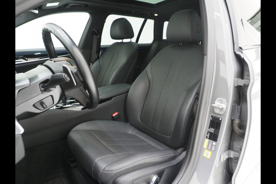 BMW 5 Serie Touring 530e xDrive | Panoramadak | Harman/Kardon | HUD | Camera | Leder | Keyless | Adaptive Cruise