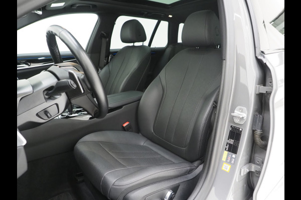 BMW 5 Serie Touring 530e xDrive | Panoramadak | Harman/Kardon | HUD | Camera | Leder | Keyless | Adaptive Cruise