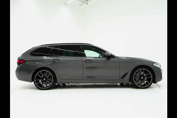 BMW 5 Serie Touring 530e xDrive | Panoramadak | Harman/Kardon | HUD | Camera | Leder | Keyless | Adaptive Cruise