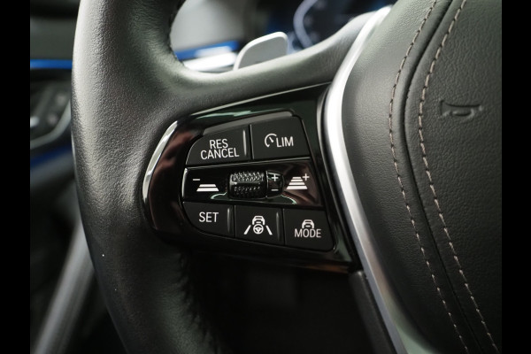 BMW 5 Serie Touring 530e xDrive | Panoramadak | Harman/Kardon | HUD | Camera | Leder | Keyless | Adaptive Cruise