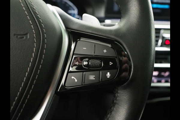 BMW 5 Serie Touring 530e xDrive | Panoramadak | Harman/Kardon | HUD | Camera | Leder | Keyless | Adaptive Cruise