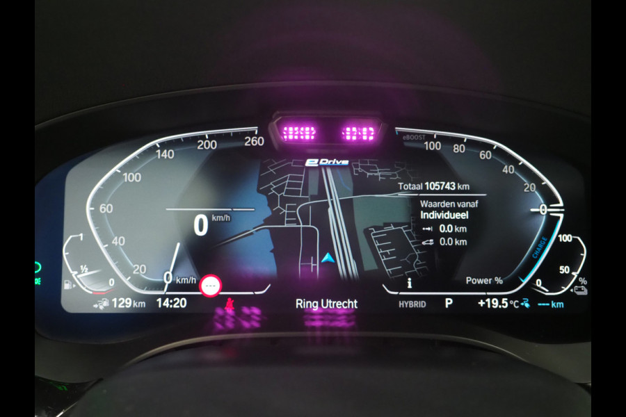 BMW 5 Serie Touring 530e xDrive | Panoramadak | Harman/Kardon | HUD | Camera | Leder | Keyless | Adaptive Cruise