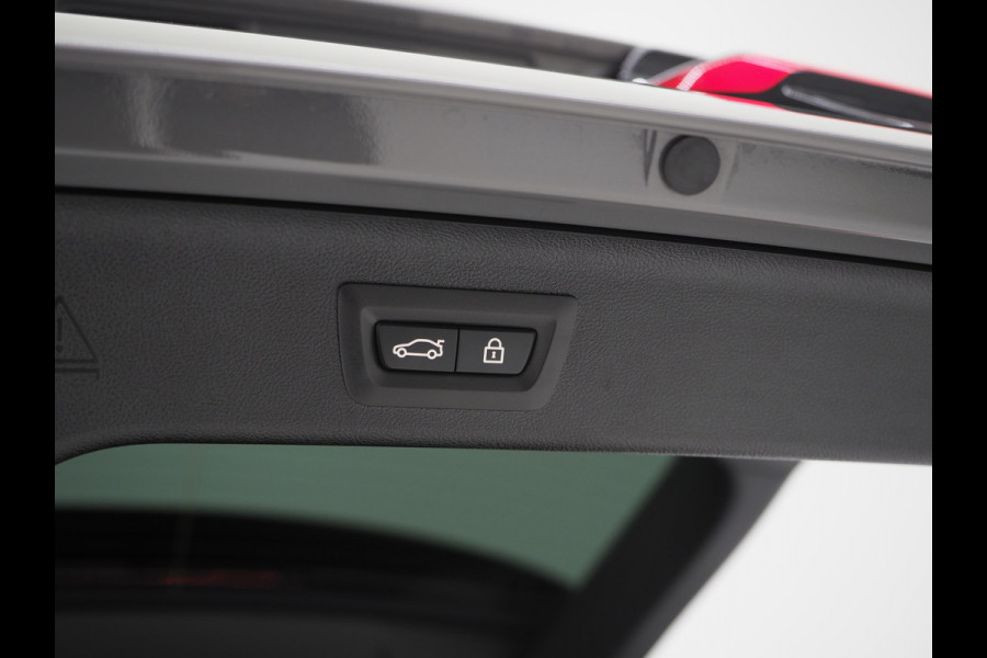 BMW 5 Serie Touring 530e xDrive | Panoramadak | Harman/Kardon | HUD | Camera | Leder | Keyless | Adaptive Cruise