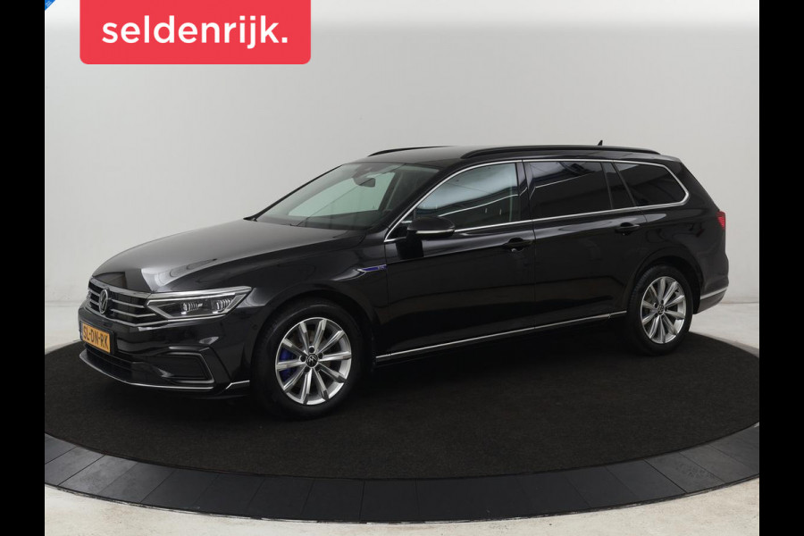 Volkswagen Passat 1.4 TSI PHEV GTE | Trekhaak | Stoelverwarming | Camera | Adaptive cruise | Carplay | Matrix LED | Navigatie | Massage | Climate control | Bluetooth | Plug In