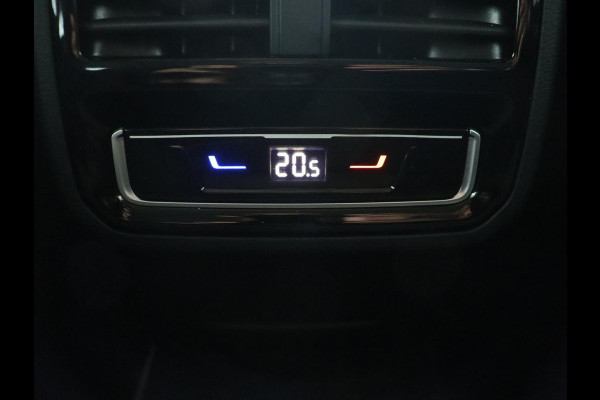 Volkswagen Passat 1.4 TSI PHEV GTE | Trekhaak | Stoelverwarming | Camera | Adaptive cruise | Carplay | Matrix LED | Navigatie | Massage | Climate control | Bluetooth | Plug In