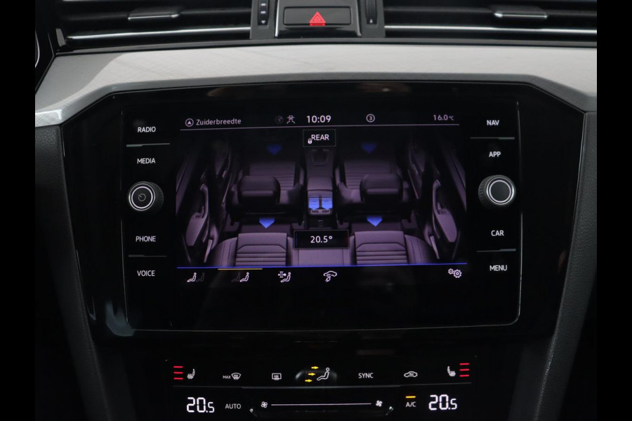 Volkswagen Passat 1.4 TSI PHEV GTE | Trekhaak | Stoelverwarming | Camera | Adaptive cruise | Carplay | Matrix LED | Navigatie | Massage | Climate control | Bluetooth | Plug In