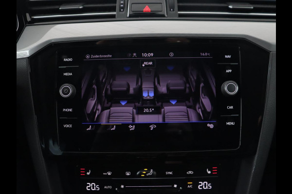 Volkswagen Passat 1.4 TSI PHEV GTE | Trekhaak | Stoelverwarming | Camera | Adaptive cruise | Carplay | Matrix LED | Navigatie | Massage | Climate control | Bluetooth | Plug In