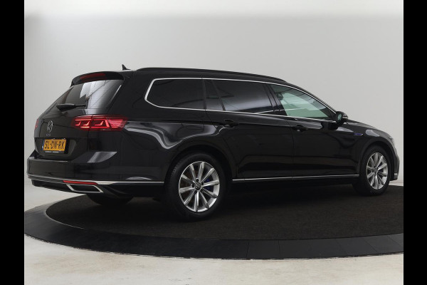 Volkswagen Passat 1.4 TSI PHEV GTE | Trekhaak | Stoelverwarming | Camera | Adaptive cruise | Carplay | Matrix LED | Navigatie | Massage | Climate control | Bluetooth | Plug In