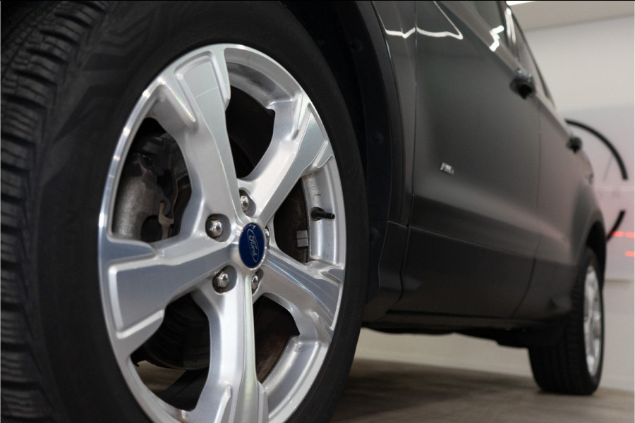 Ford Kuga 1.5 EcoBoost Titanium 183PK AWD | Automaat | Xenon | Trekhaak | Camera | Stoelverwarming | 12 MND Garantie