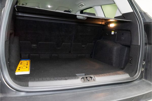 Ford Kuga 1.5 EcoBoost Titanium 183PK AWD | Automaat | Xenon | Trekhaak | Camera | Stoelverwarming | 12 MND Garantie