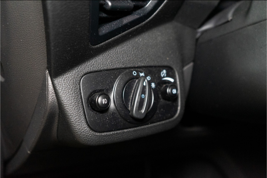 Ford Kuga 1.5 EcoBoost Titanium 183PK AWD | Automaat | Xenon | Trekhaak | Camera | Stoelverwarming | 12 MND Garantie