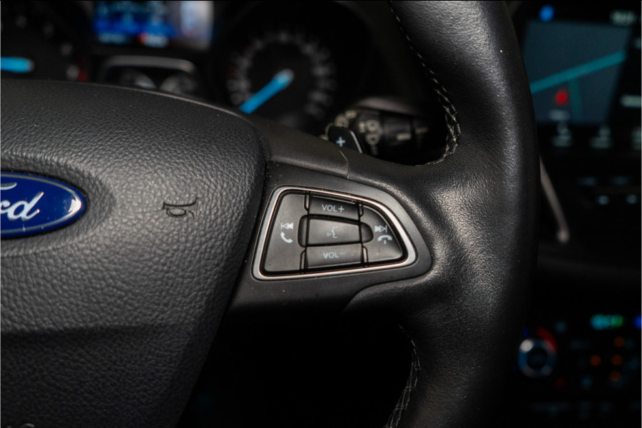 Ford Kuga 1.5 EcoBoost Titanium 183PK AWD | Automaat | Xenon | Trekhaak | Camera | Stoelverwarming | 12 MND Garantie