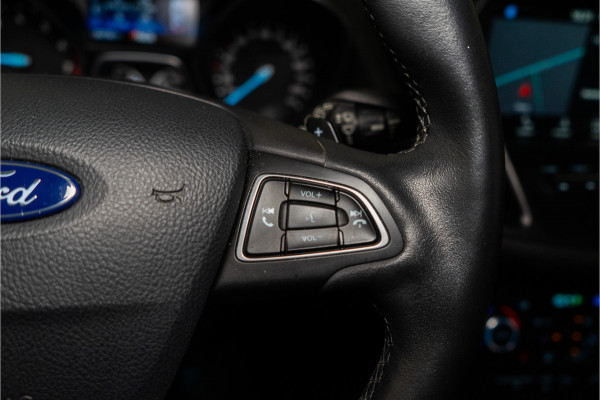 Ford Kuga 1.5 EcoBoost Titanium 183PK AWD | Automaat | Xenon | Trekhaak | Camera | Stoelverwarming | 12 MND Garantie