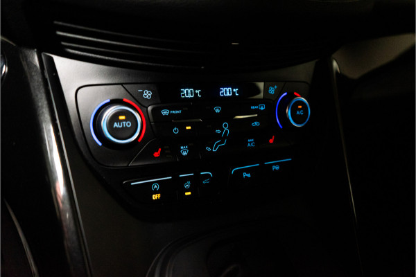 Ford Kuga 1.5 EcoBoost Titanium 183PK AWD | Automaat | Xenon | Trekhaak | Camera | Stoelverwarming | 12 MND Garantie