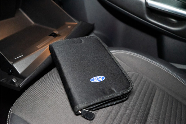 Ford Kuga 1.5 EcoBoost Titanium 183PK AWD | Automaat | Xenon | Trekhaak | Camera | Stoelverwarming | 12 MND Garantie