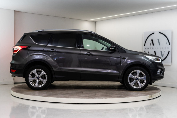 Ford Kuga 1.5 EcoBoost Titanium 183PK AWD | Automaat | Xenon | Trekhaak | Camera | Stoelverwarming | 12 MND Garantie