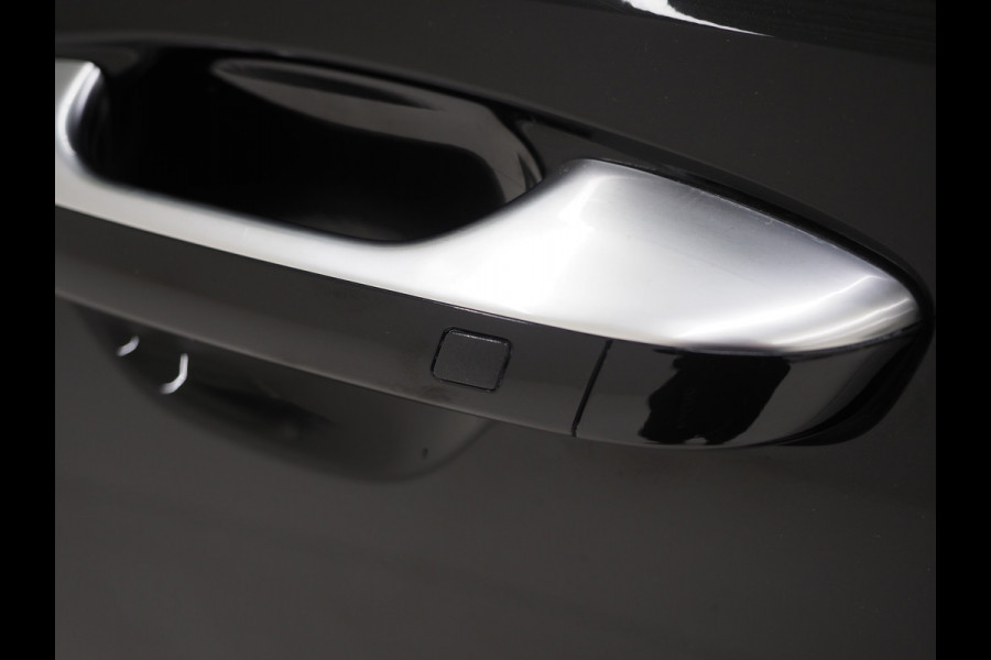 Kia Sorento 1.6 T-GDI Plug-in Hybrid 4WD 7p. | Camera | Adaptive Cruise | Keyless | Virtual | Climate | DAB | Carplay