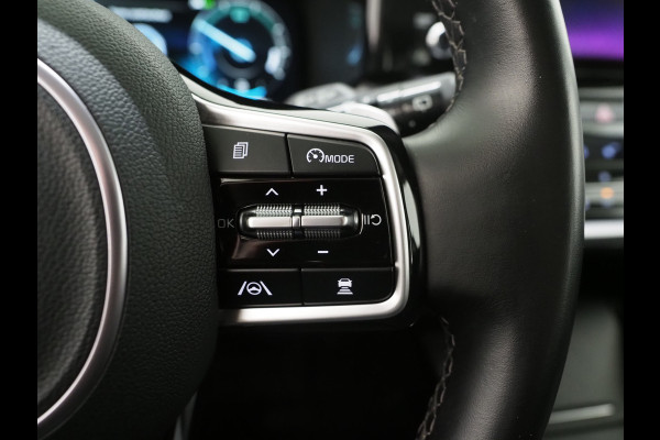 Kia Sorento 1.6 T-GDI Plug-in Hybrid 4WD 7p. | Camera | Adaptive Cruise | Keyless | Virtual | Climate | DAB | Carplay