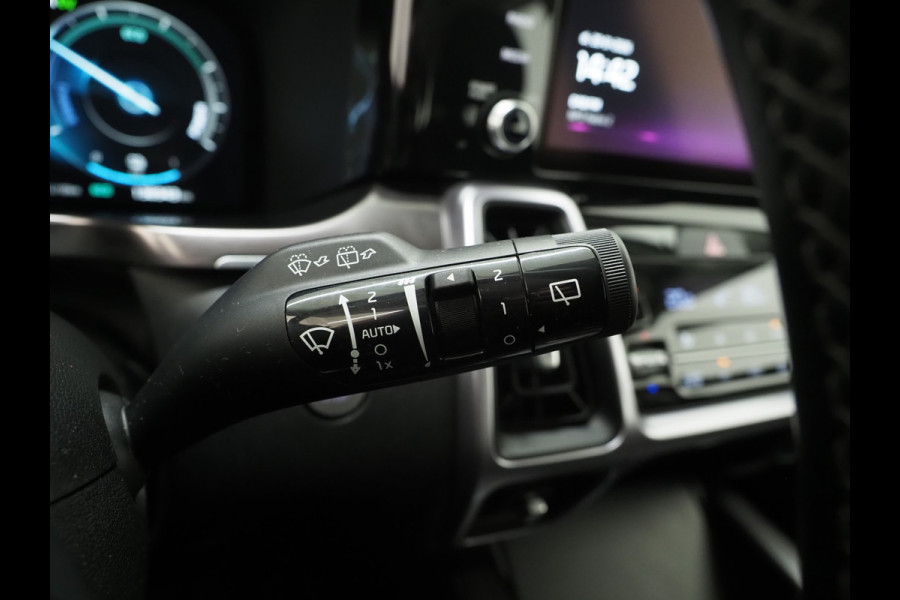 Kia Sorento 1.6 T-GDI Plug-in Hybrid 4WD 7p. | Camera | Adaptive Cruise | Keyless | Virtual | Climate | DAB | Carplay