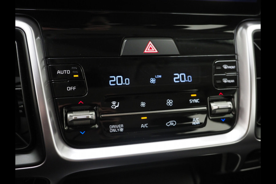 Kia Sorento 1.6 T-GDI Plug-in Hybrid 4WD 7p. | Camera | Adaptive Cruise | Keyless | Virtual | Climate | DAB | Carplay