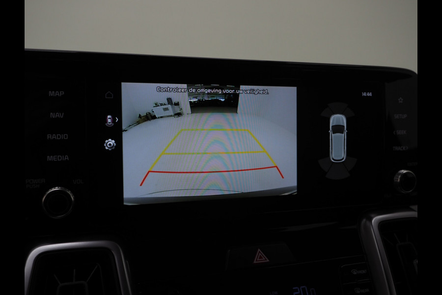 Kia Sorento 1.6 T-GDI Plug-in Hybrid 4WD 7p. | Camera | Adaptive Cruise | Keyless | Virtual | Climate | DAB | Carplay