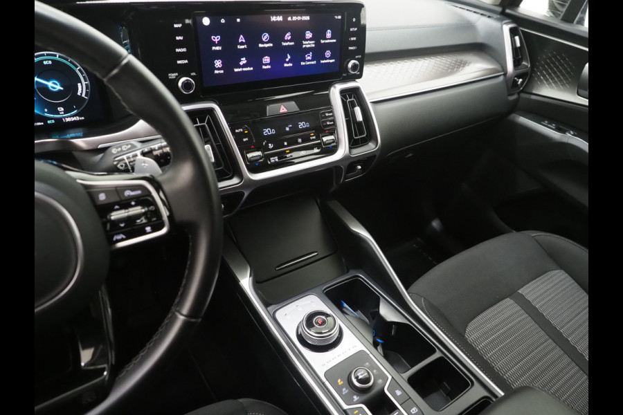 Kia Sorento 1.6 T-GDI Plug-in Hybrid 4WD 7p. | Camera | Adaptive Cruise | Keyless | Virtual | Climate | DAB | Carplay