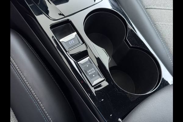 Peugeot e-208 EV GT-line 350 50kWh Pano-dak 360°Camera Leder/Alcantara Adaptive-Cruise Apple Carplay Android Auto Navi Ecc Pdc-a+v SOH 89% Stoelverwarming Led Lmv 17" Regen-Lichtsensor Privacy Glas Keyless DAB+ 1e Eigenaar Origineel Nederlandse Auto Dealeronderhouden Bomvol € 40.000 nieuw!